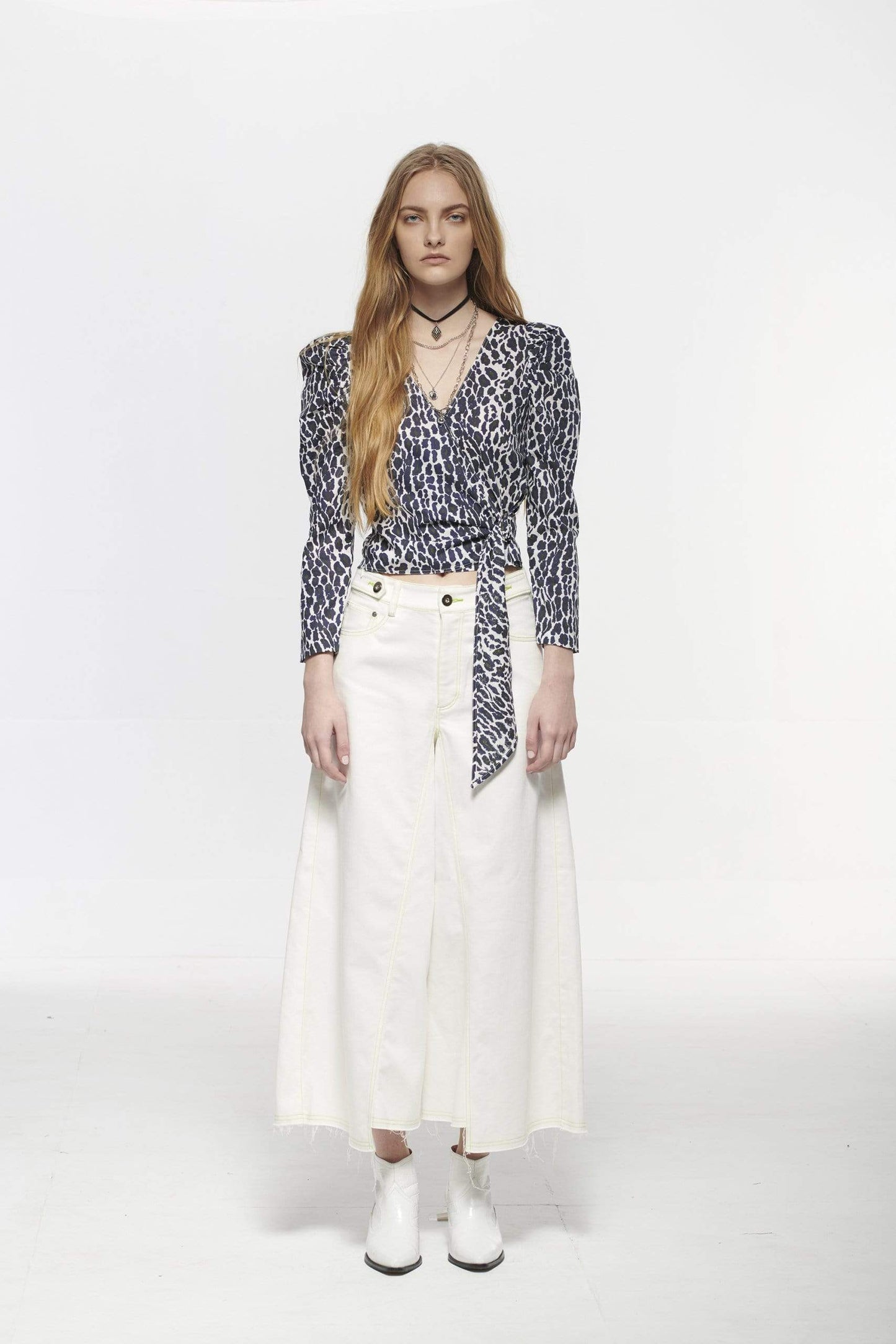 
                  
                    Pinkselfie  TOP S 豹紋棉麻上衣
                  
                